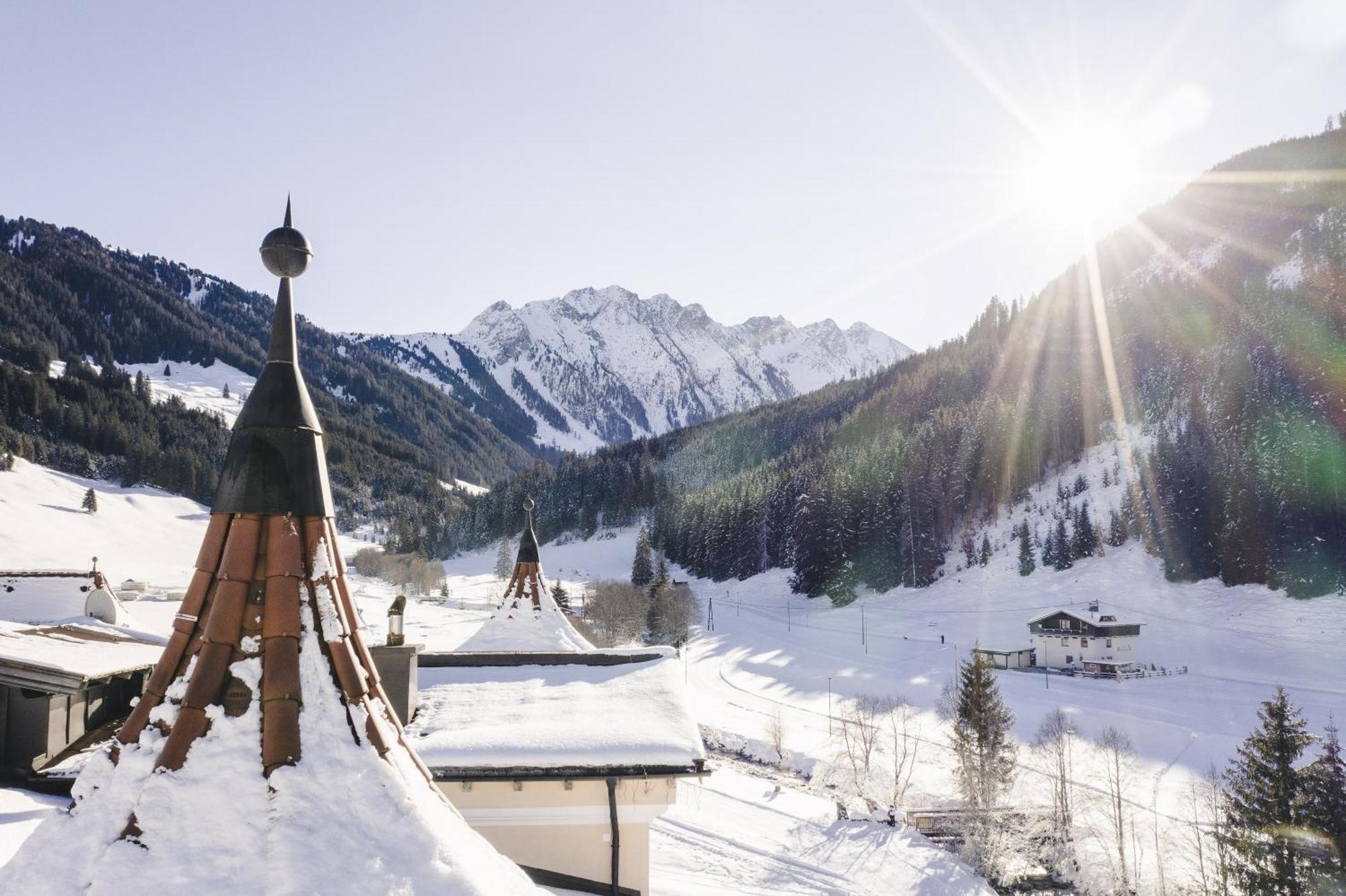 Traumhotel Alpina Superior --Yoga Und Ayurvedahotel (Adults Only) Gerlos Exteriör bild