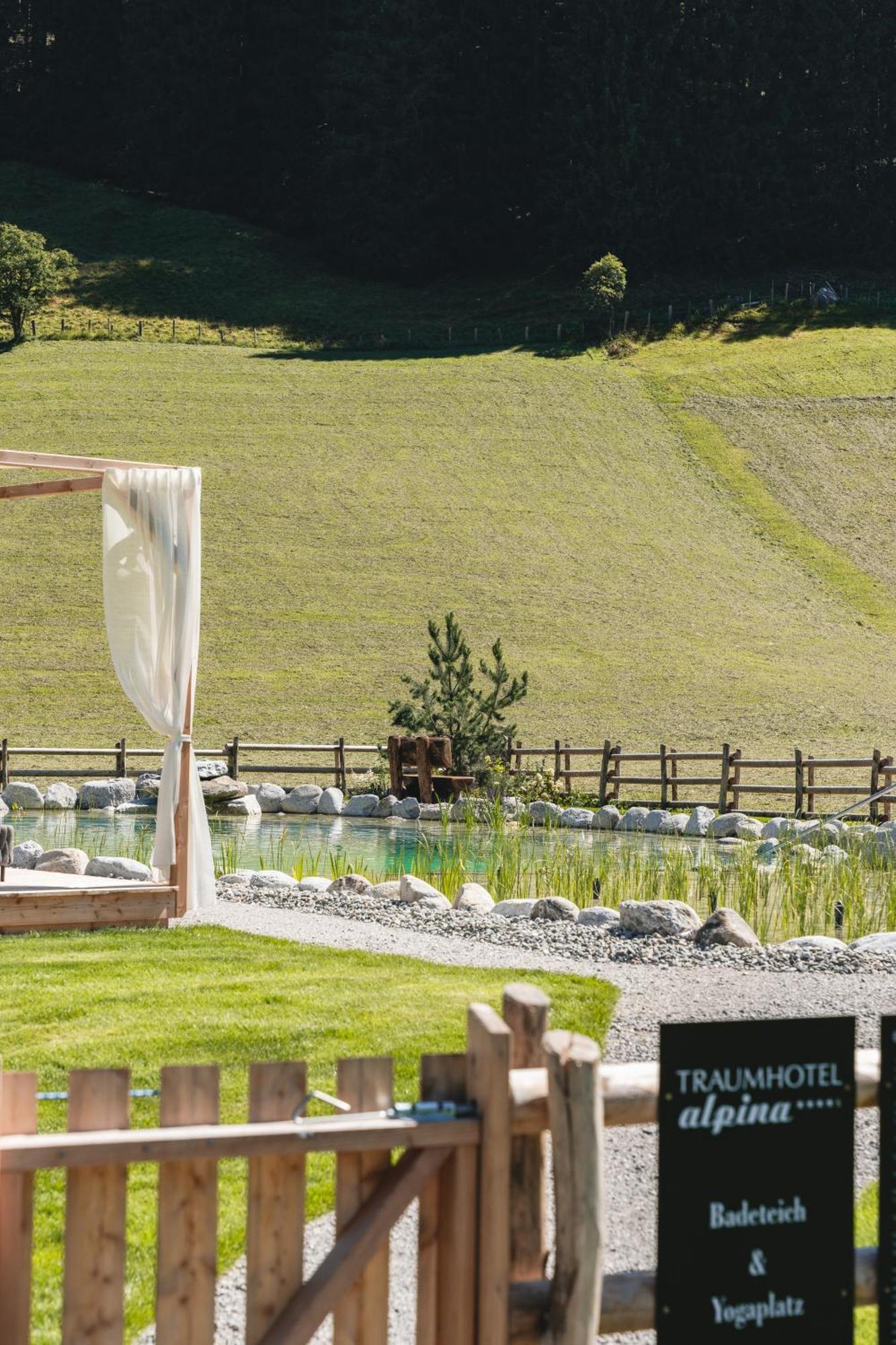 Traumhotel Alpina Superior --Yoga Und Ayurvedahotel (Adults Only) Gerlos Exteriör bild